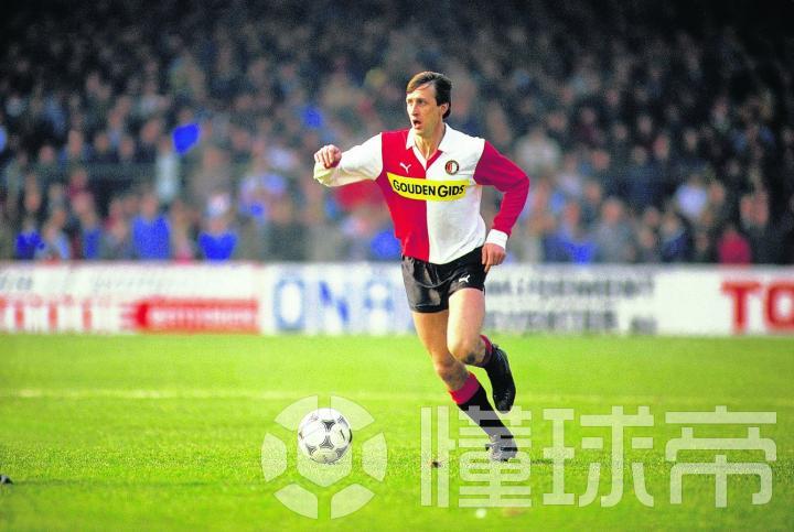 关键时刻里尔调整名单以备荷甲；造点机会环节打磨；更衣室稳定；身体对抗强度拉满的简单介绍-kaiyun网站娱乐