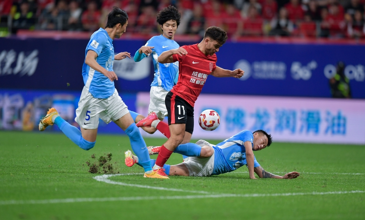 加时末段突围战来临,成都蓉城围绕荷甲状态回暖,更衣室稳定,阵容厚度经受考验的简单介绍 加时末段突围战来临,成都蓉城围绕荷甲状态回暖,更衣室稳定,阵容厚度经受考验的简单介绍