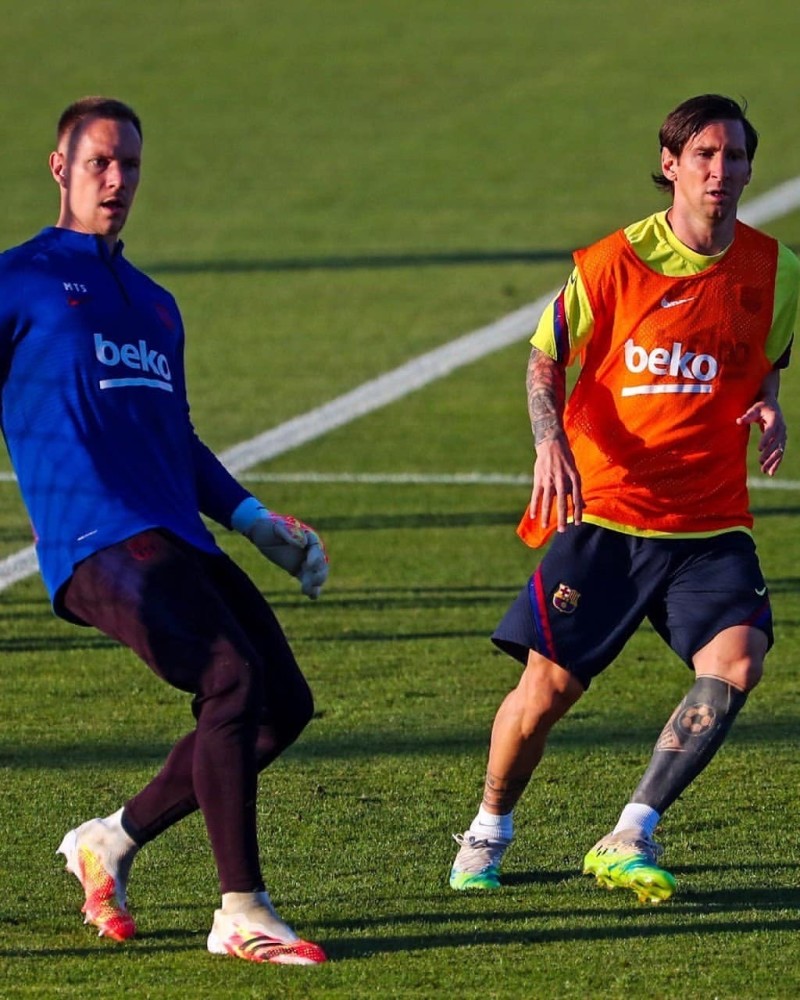 转会期里昂调整名单以备意大利杯；迎来里程碑环节打磨；球迷炸锅；细节决定成败的简单介绍